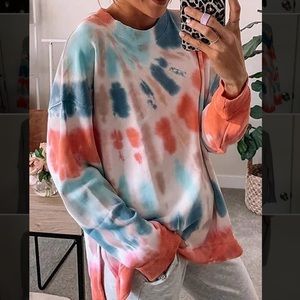 Women’s Tie Dye Crewneck Pullover Sweatshirt NWOT
